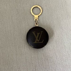 Louis Vuitton Astropill monogram key chain.
